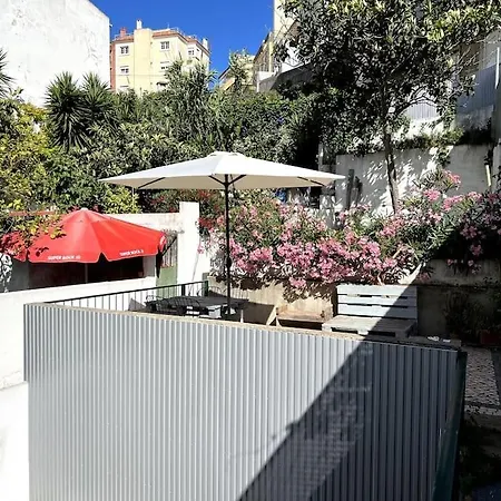New Flat & Terrace Garden Monte Da Graca * Lisbona
